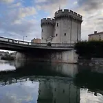 Le Embarque - Gere Par Presta-zen'services - Barque Electrique En Supplement