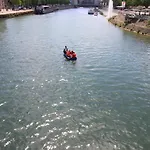 Le Embarque - Gere Par Presta-zen'services - Barque Electrique En Supplement