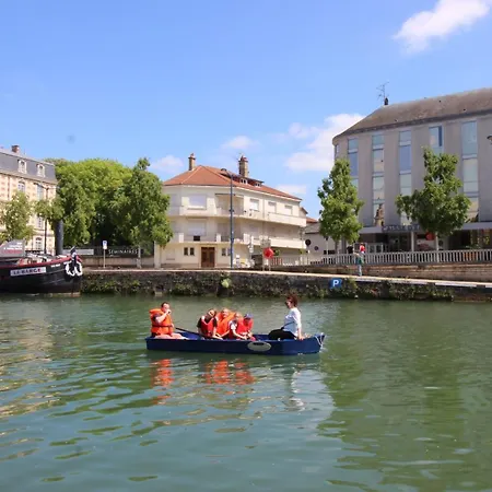 Le Embarque - Gere Par Presta-zen'services - Barque Electrique En Supplement Vakantiehuis Verdun-sur-Meuse