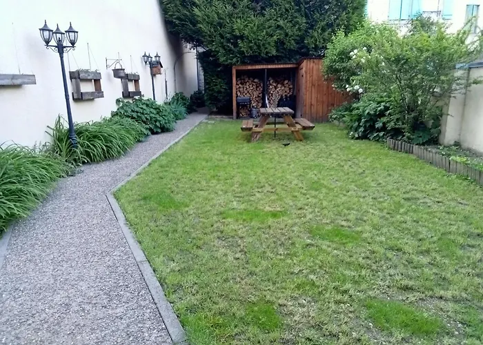 Le Embarque - Gere Par Presta-zen'services - Barque Electrique En Supplement Βερντέν