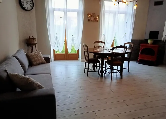 Le Embarque - Gere Par Presta-zen'services - Barque Electrique En Supplement * Βερντέν